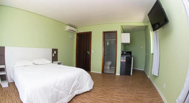 Residencial CasapraiadaLagoinha, Забронировать Отель Отели Бомбиньяс с завтраком, рядом с Пляж Embrulho, Завтраки