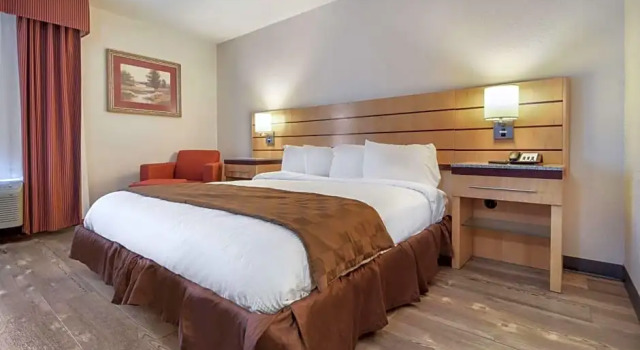 Номер Standard SureStay Plus by Best Western Tarboro-Kingsboro