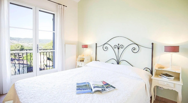 Terraced House in Domaine de Saint-endreol With Golf, SPA and Communal Pool