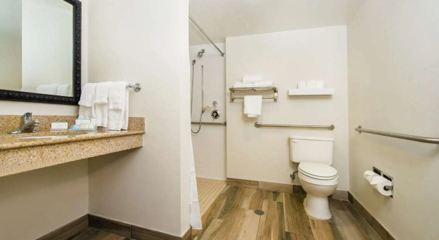 Номер Standard Hilton Garden Inn Charlottesville