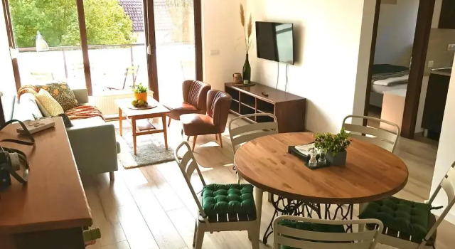 Erkel 19 Apartmanhaz, Book Hotel Hoteller i Western Transdanubia med parkering, Parkering