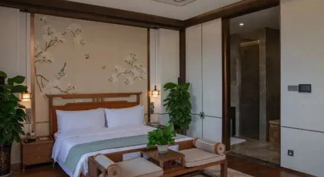 Люкс Premier Longchang Lakeview Homestay
