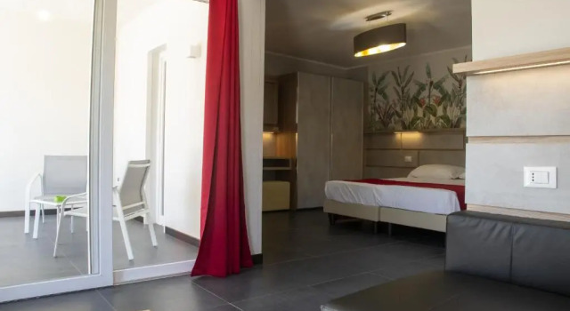 Четырёхместный номер Standard с видом на сад Salice Resort