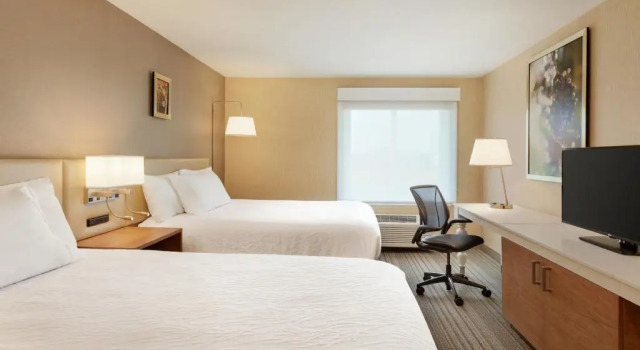 Четырёхместный номер Premium Hilton Garden Inn Roseville