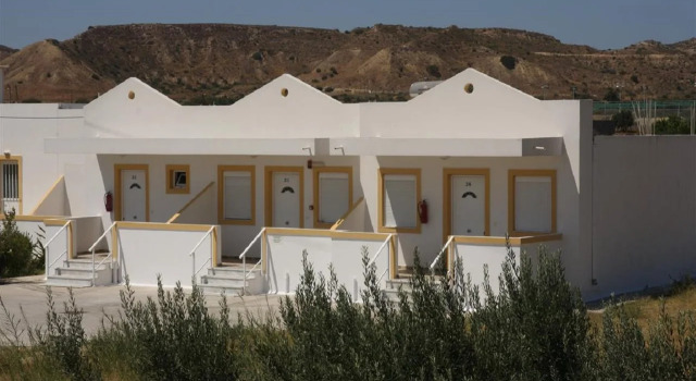 Nikos 2 Studios & Apartments