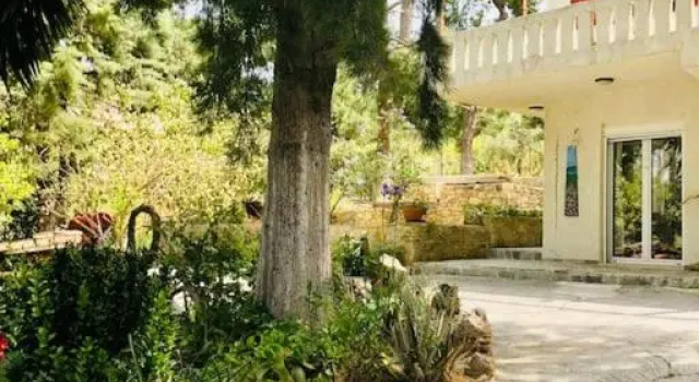ΝΙRΑSΤΕRΟ - The house in the trees, Забронировать Отель Зарос Центральный Крит