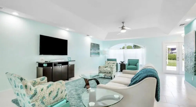 Fieldstone Dr Home, Забронировать Отель Отели Марко-Айленд 3 звезды, рядом с Marco Walk Plaza, 3*