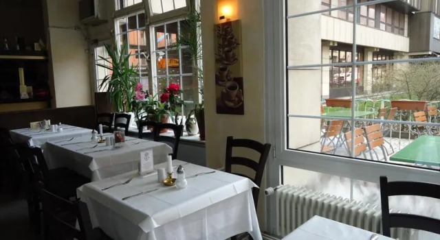 Hotel Kubrat am Checkpoint Charlie