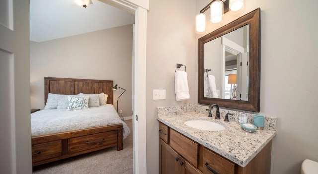 71 Alder Brook Homers Hideaway by Stay Winter Park, Забронировать Дом для отпуска Отели Винтер Парка с парковкой, Парковка