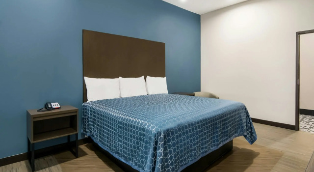 Scottish Inns- Forest Hill, Забронировать Отель Форест-Хилл Dallas - Fort Worth Metropolitan Area