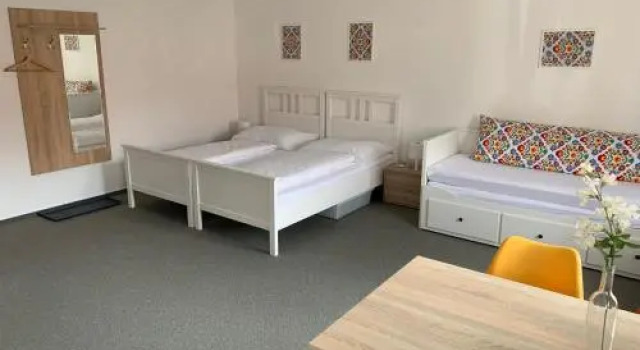 Mikulov Inn - Apartments Slunce, Prenota Hotel Hotel a Moravia meridionale con parcheggio, Parcheggio