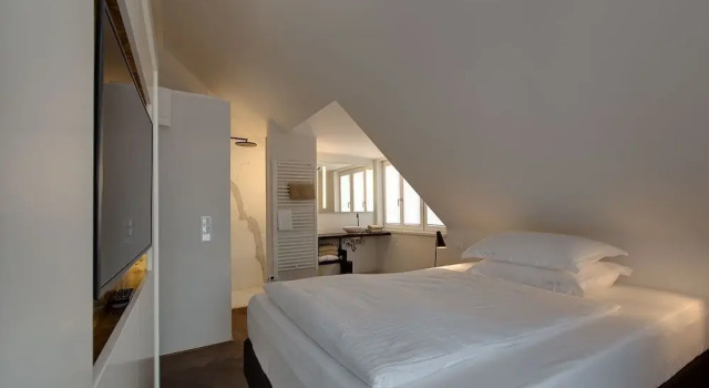 Полулюкс Zeller-Hotel+Restaurant