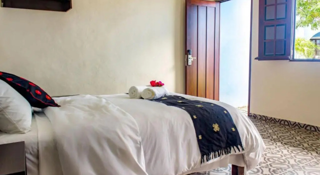 Hotel Maculís