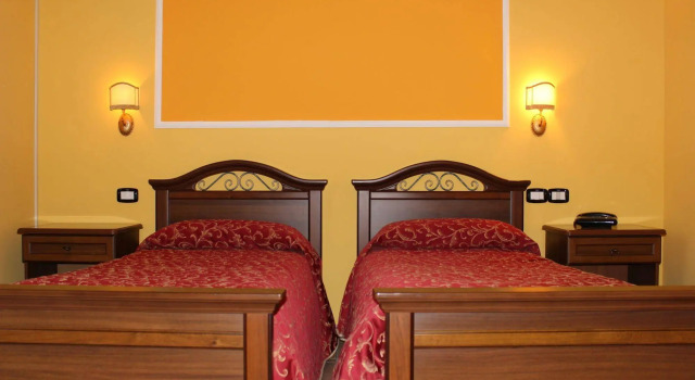 Hotel Villa Del Lago, Book Hotel Hotels in Pollino with Parking, Parking