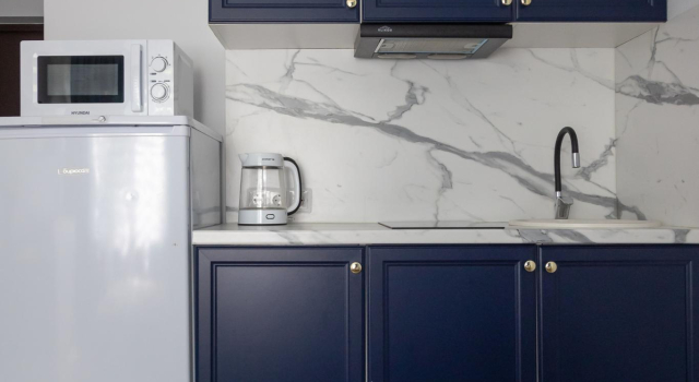 Studio RIVA Apart Iris