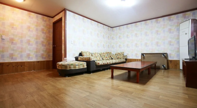 Geumsan Wolyeongsan Motel, Prenota Motel Muju Jeollabuk-Do