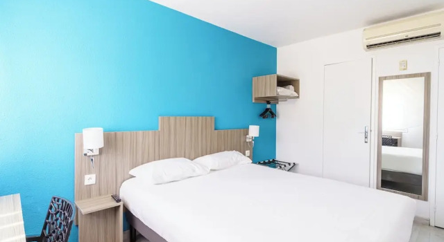 Семейный номер Standard Brit Hotel Confort Manosque Cadarache