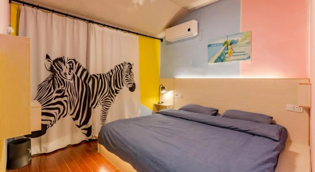 Двухместный номер Standard с видом на горы Xidi Kunlun International Hostel