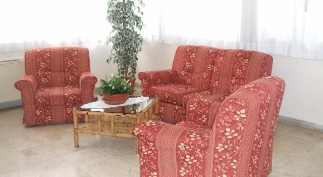 Hotel Nuova Italia, Забронировать Отель Монтекатини-Терме Тоскана, рядом с Montecatini Train Station