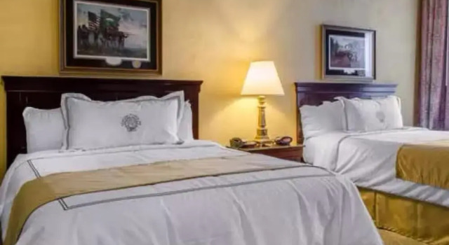 Heartland suites, Забронировать Отель Отели Backbone Mountain 3 звезды, 3*