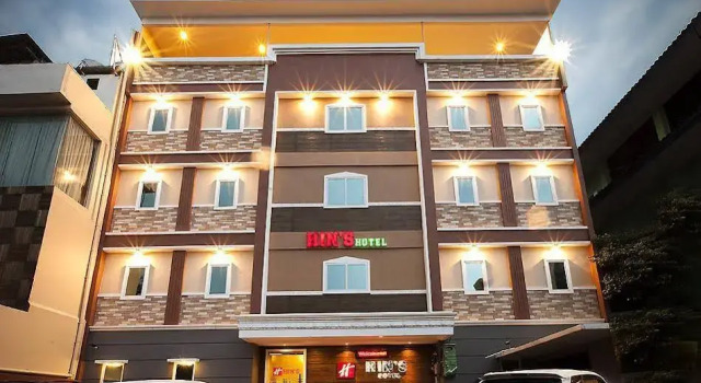 Hin's Hotel, Забронировать Отель Отели Джакарты с завтраком, рядом с Glodok Market, Завтраки
