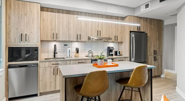 Апартаменты с 3 комнатами Coda on Half, a Placemakr Experience - Navy Yard