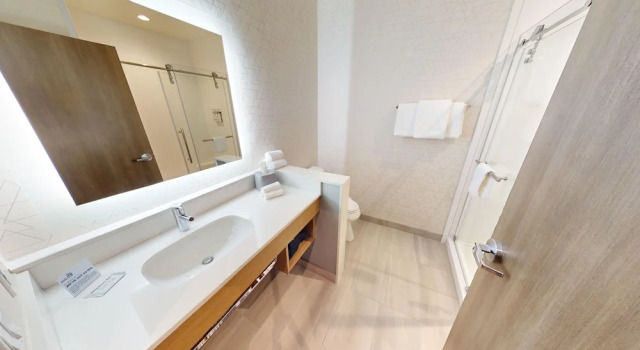Номер Standard Holiday Inn Express & Suites Chicago Schaumburg by IHG