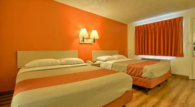 Rodeway Inn Fresno, Buchen Sie Motel Fresno 