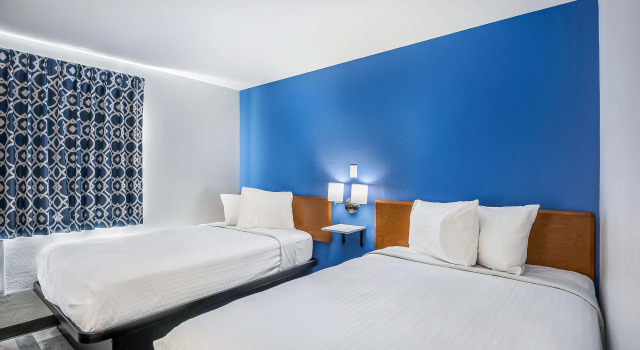 Четырёхместный номер Standard Americas Best Value Inn East Peoria
