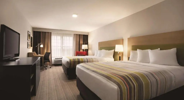 Четырёхместный номер Standard Country Inn & Suites by Radisson, Bowling Green, KY