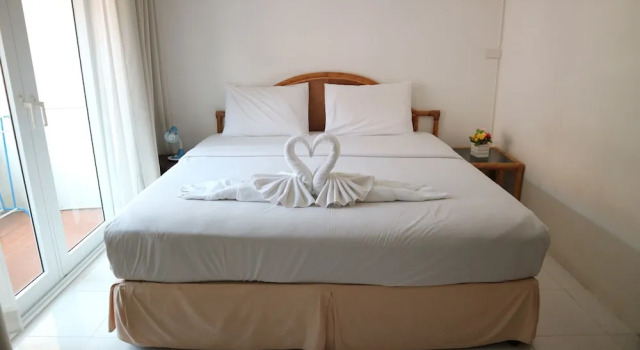 Трёхместный номер Comfort с балконом Sunshine Guest House