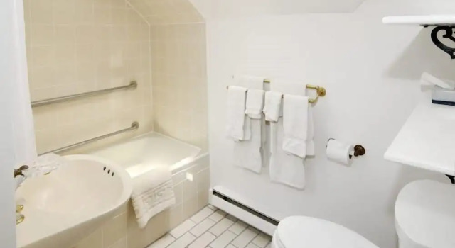 Номер Standard Brant Point Courtyard