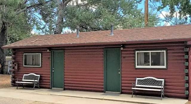 Четырёхместный номер Standard Дуплекс Z Bar Motel