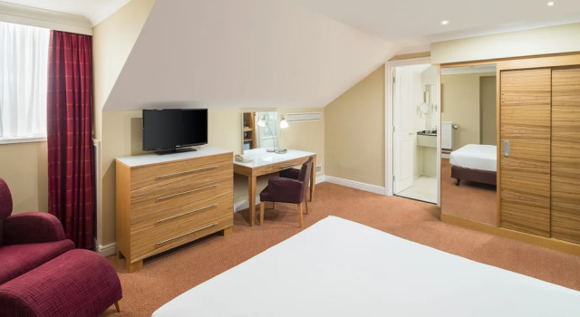 Двухместный клубный номер Premium Crowne Plaza Chester by IHG