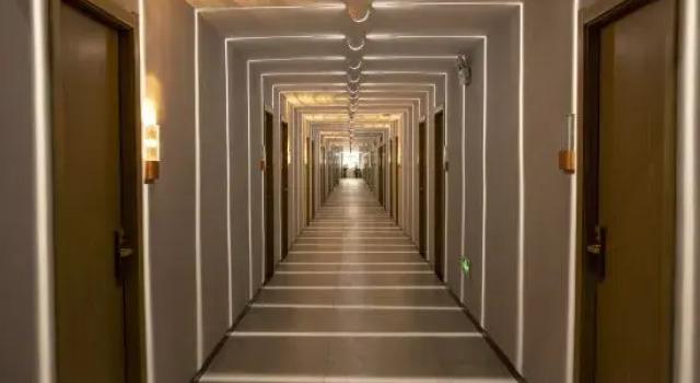 Hefei Chaoshen E-sports Hotel (Anhui Great Market Hefei Railway Station)