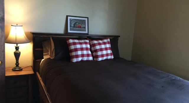 Bozeman - Whispering Pines 8A, Buchen Sie Ferienhaus Belgrad 