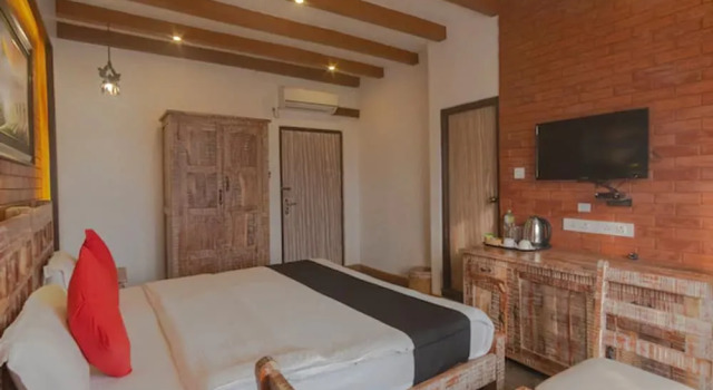 Capital O 697 Swornim Boutique Hotel