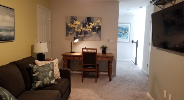 Be Our Guest At 1600cpc 4 Bedroom Townhouse by RedAwning, Buchen Sie Pension Hotels in Four Corners mit Pool, Schwimmbad