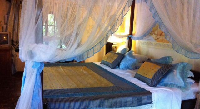 African House Resort, Забронировать Курортный отель Отели Малинди 3 звезды, рядом с Betty's Boutique, 3*