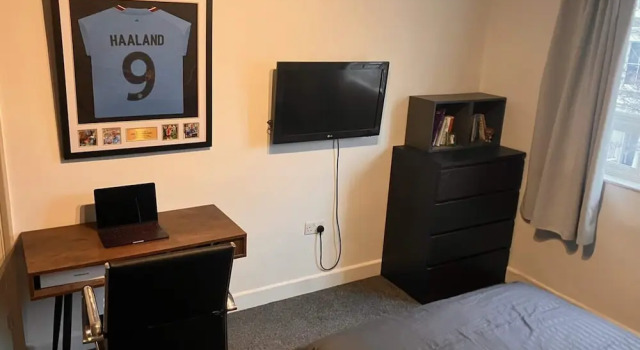 Spacious 1BD Flat - 4 Mins to Regent's Canal!
