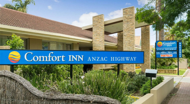Кровать в общем номере Comfort Inn Glenelg