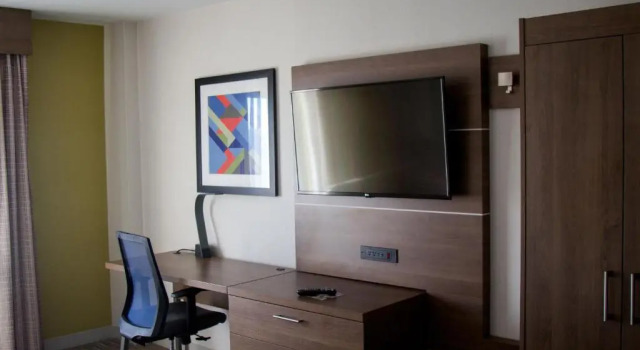 Четырёхместный номер Standard Country Inn & Suites by Radisson, Downtown Albany New York