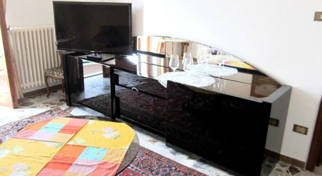 House With 2 Bedrooms in Villalfonsina, With Wonderful sea View and Te, Book Vacation Home Hotels in Abruzzo with Parking, Parking