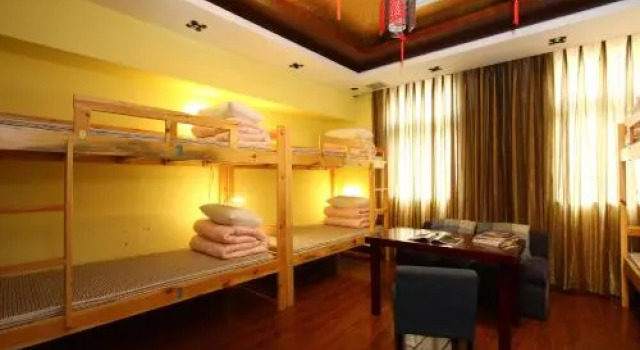 Qingdao Dragon Youth Hostel