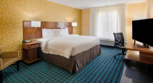 Номер Standard с видом на горы Fairfield Inn & Suites by Marriott Abingdon