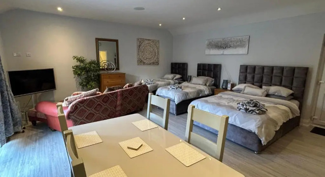 Southernwood - Family Studio