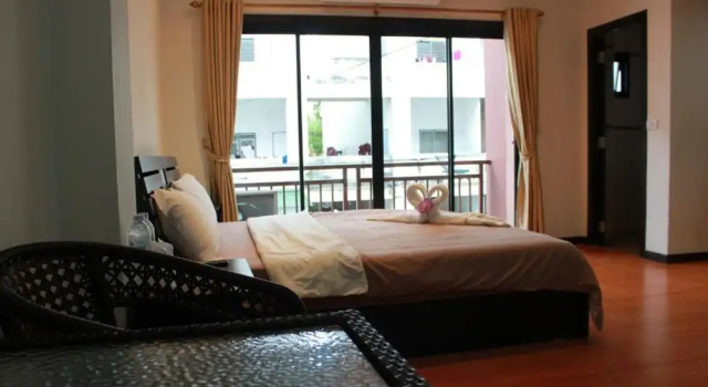 Двухместный номер Deluxe с балконом K&J Apartment