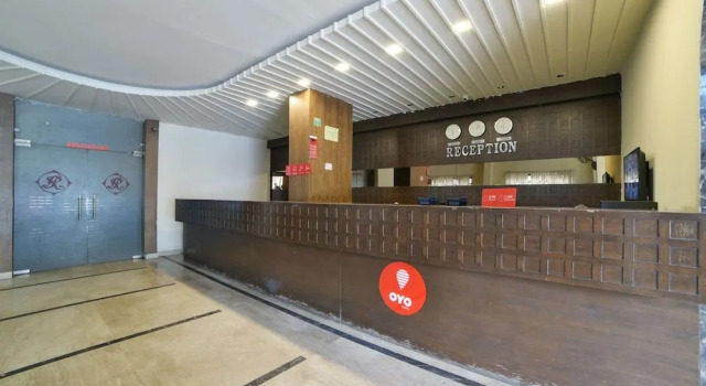 OYO Flagship 16018 Rainbow Saphire, Rezerwuj Hotel Lakdi Ka Pul 