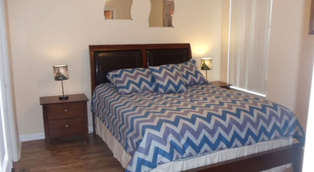An Amazing 5 Bedroom House Offering a Wonderful Vacational Experience, Buchen Sie Villa Hotels in Four Corners mit Pool, Schwimmbad