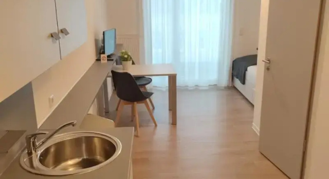 Студия с балконом Spreepolis Boardinghaus